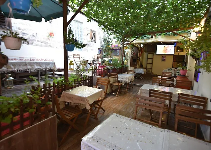 Antikhan * Айвалык